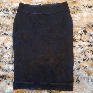 Bebe Lace Skirt Size 4